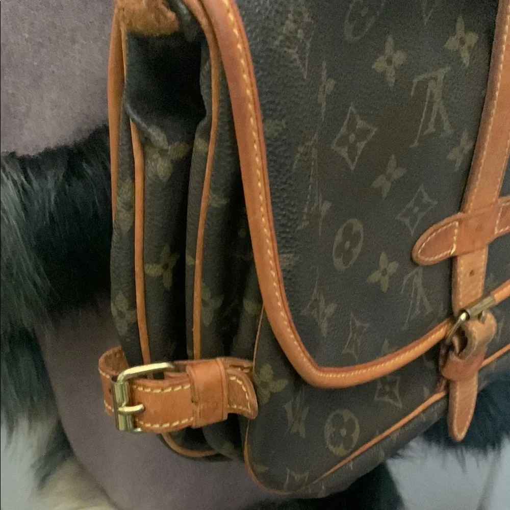 Louis Vuitton Suamur 35 Brown Double Crossbody Bag with Flap Closure - Picture 6 of 14